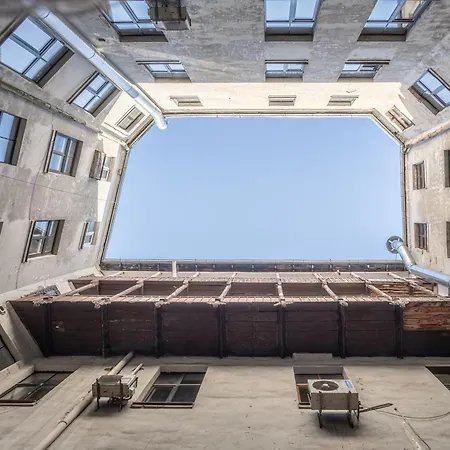 Old Loft, 2br, 7 Guests *