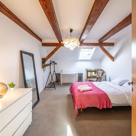 Old Loft, 2br, 7 Guests * Ρίγα