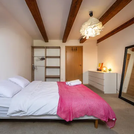 아파트 Old Loft, 2br, 7 Guests 리가