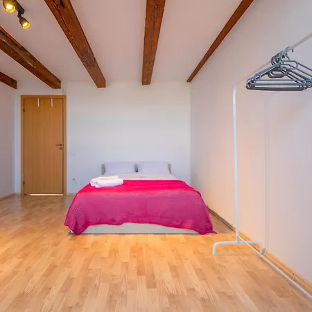 아파트 Old Loft, 2br, 7 Guests 리가